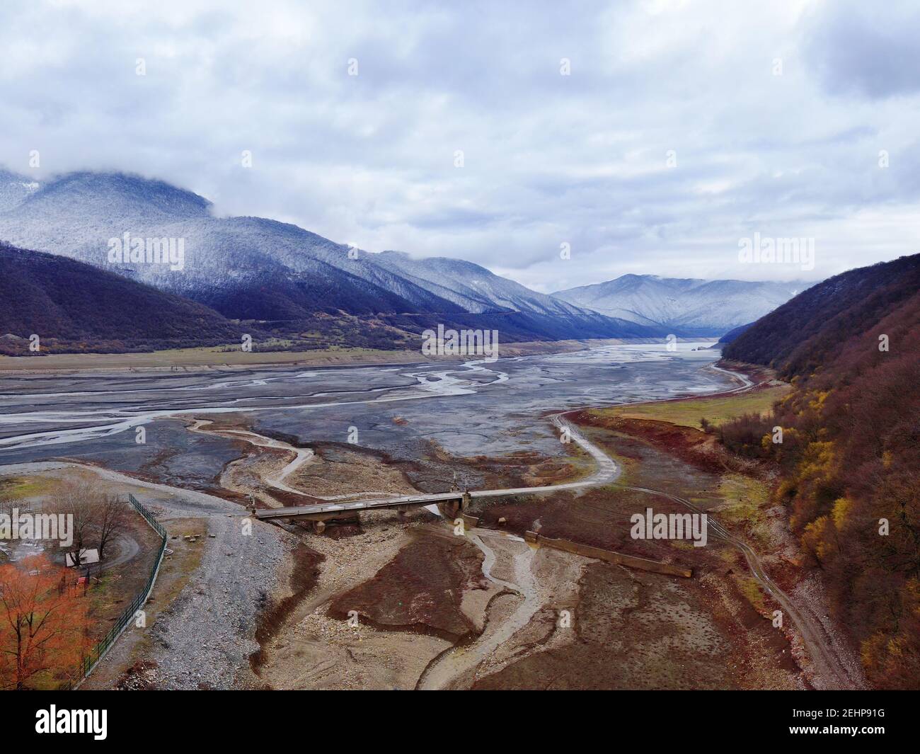 Voyage nature panorama avec des canaux de rivière secs Banque D'Images