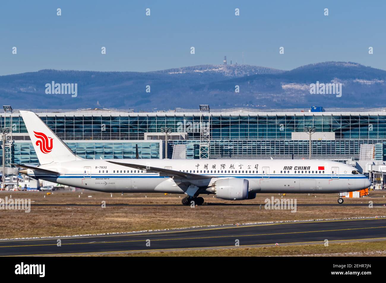 Francfort, Allemagne - 13 février 2021 : avion Boeing 787-9 Dreamliner d'Air China à l'aéroport de Francfort (FRA) en Allemagne. Banque D'Images