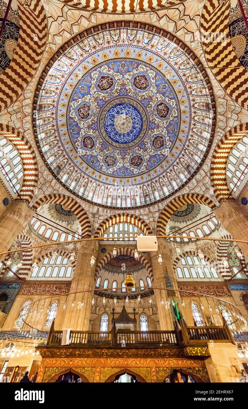 EDIRNE, TURQUIE - 26 JANVIER 2020 : vue intérieure de la mosquée Selimiye à Edirne, Turquie. Cette mosquée impériale ottomane a été conçue par Mimar Sinan. Banque D'Images