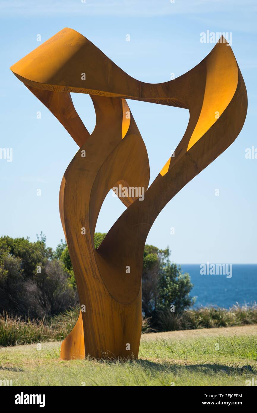 Divergent de Johannes Pannekoek, Sculpture by the Sea 2017, Marks Park, Sydney, Nouvelle-Galles du Sud, Australie. Banque D'Images