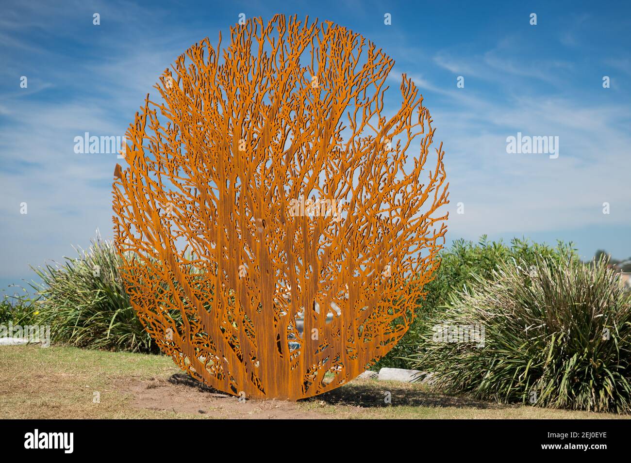 Sunny Moon by Zadok Ben-David, Sculpture by the Sea 2017, Marks Park, Sydney, Nouvelle-Galles du Sud, Australie. Banque D'Images