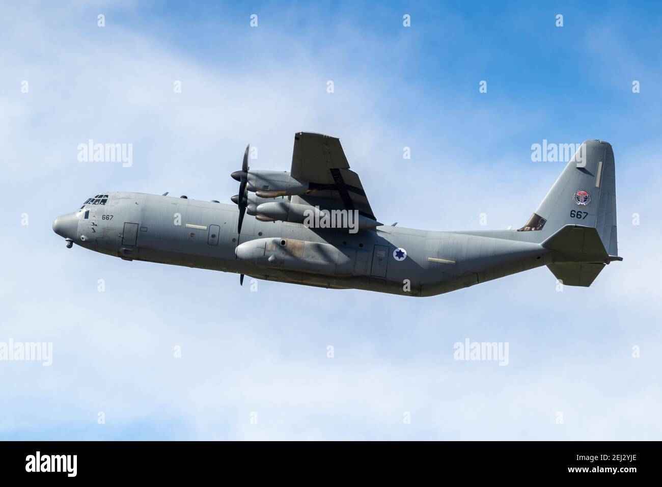 Avion de transport militaire Hercules C-130 de la Force aérienne israélienne Lockheed en vol. Allemagne - 27 août 2020 Banque D'Images