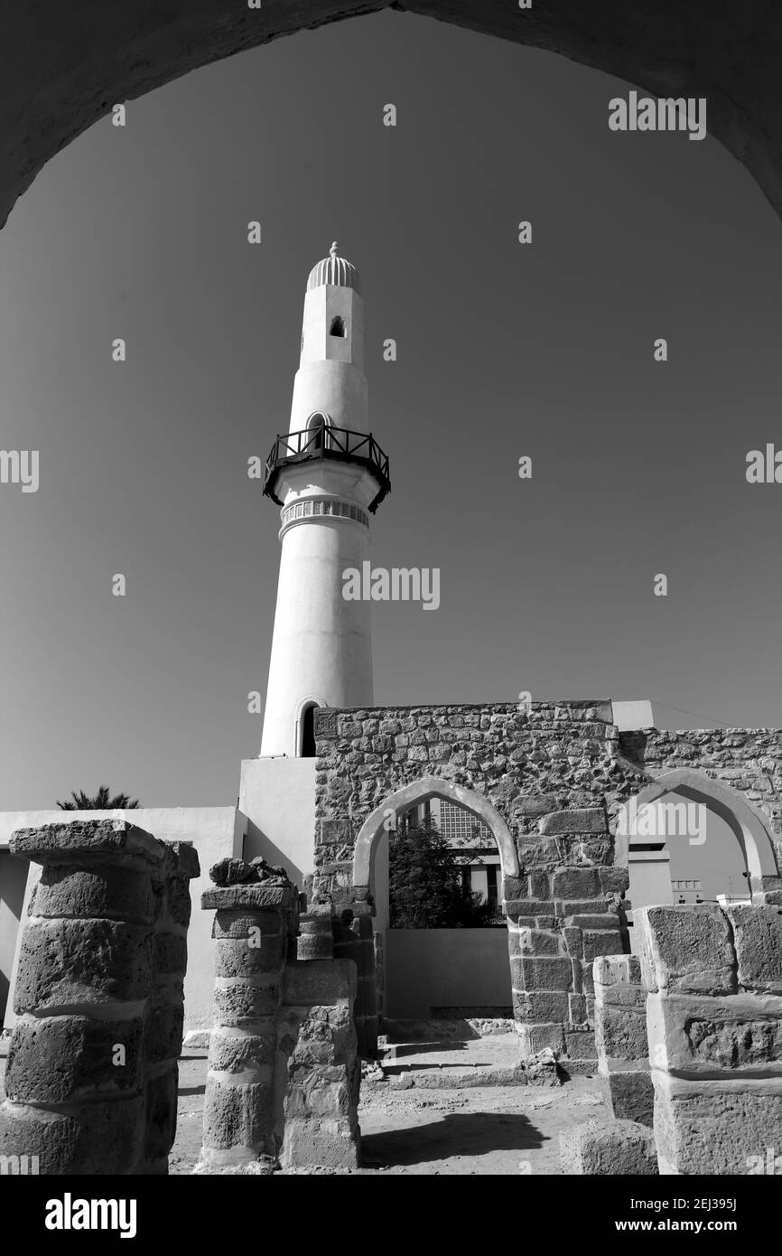 Image monochrome, noir et blanc de la mosquée Al Kamis, la plus ancienne mosquée du Royaume de Bahreïn Banque D'Images