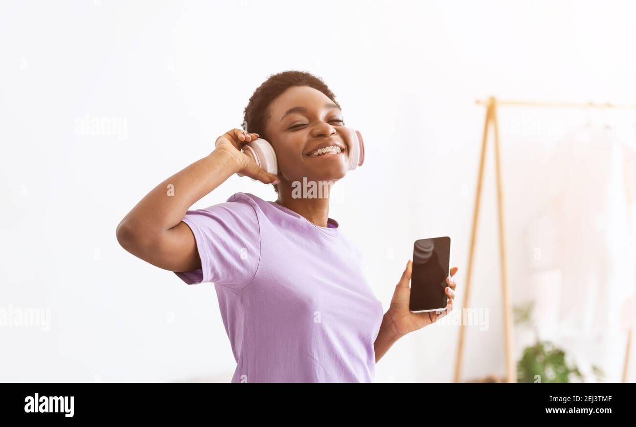 Amusez-vous à la maison, détendez-vous à temps libre avec de la musique et des gadgets Banque D'Images