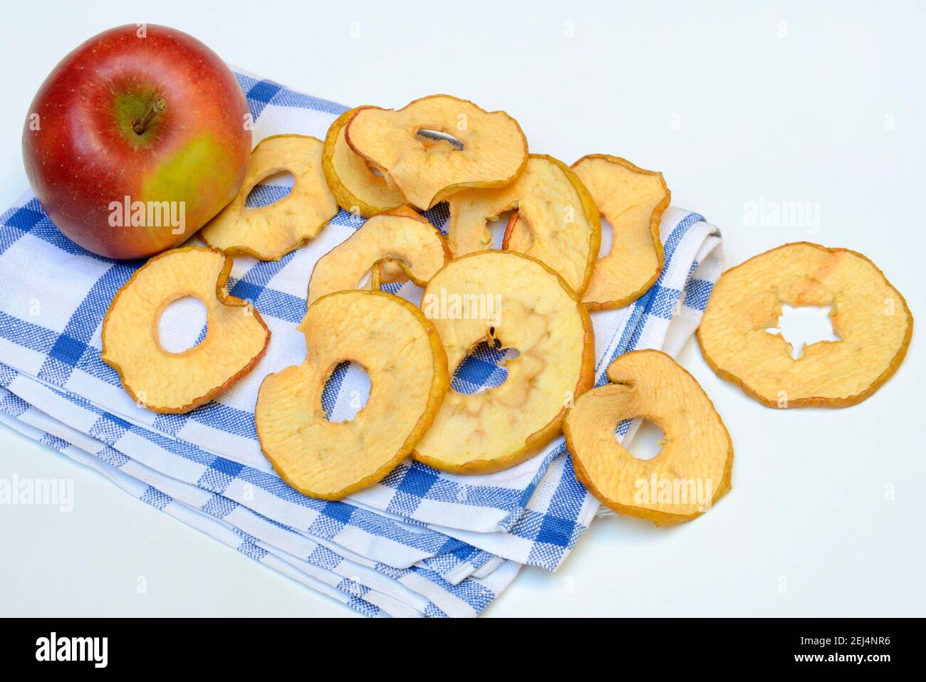 Tranches de pomme séchées et pommes, tranches de pomme, anneau de pomme, anneaux de pomme Banque D'Images