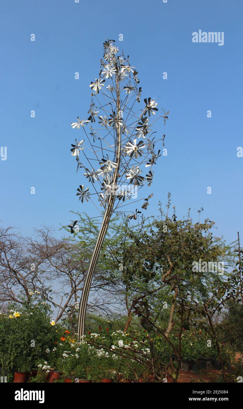 Arbre artificiel dans le jardin des cinq sens à New Delhi, Inde Banque D'Images