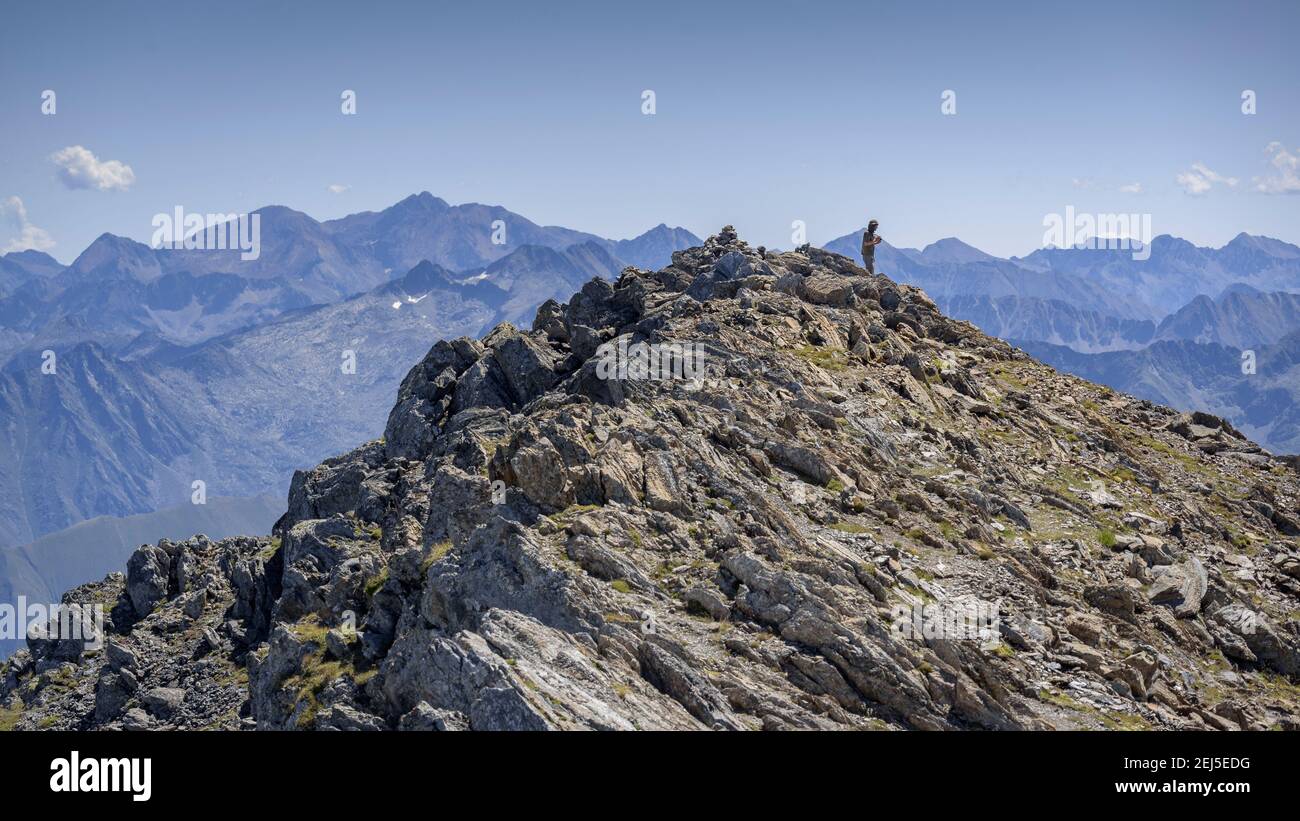 Sommet du Mont Valier. Vue sur la montagne Pica d'Estats (Ariège, Pyrénées, France) ESP: CIMA del Mont Valier. Vues sur hacia la Pica d'Estats Banque D'Images