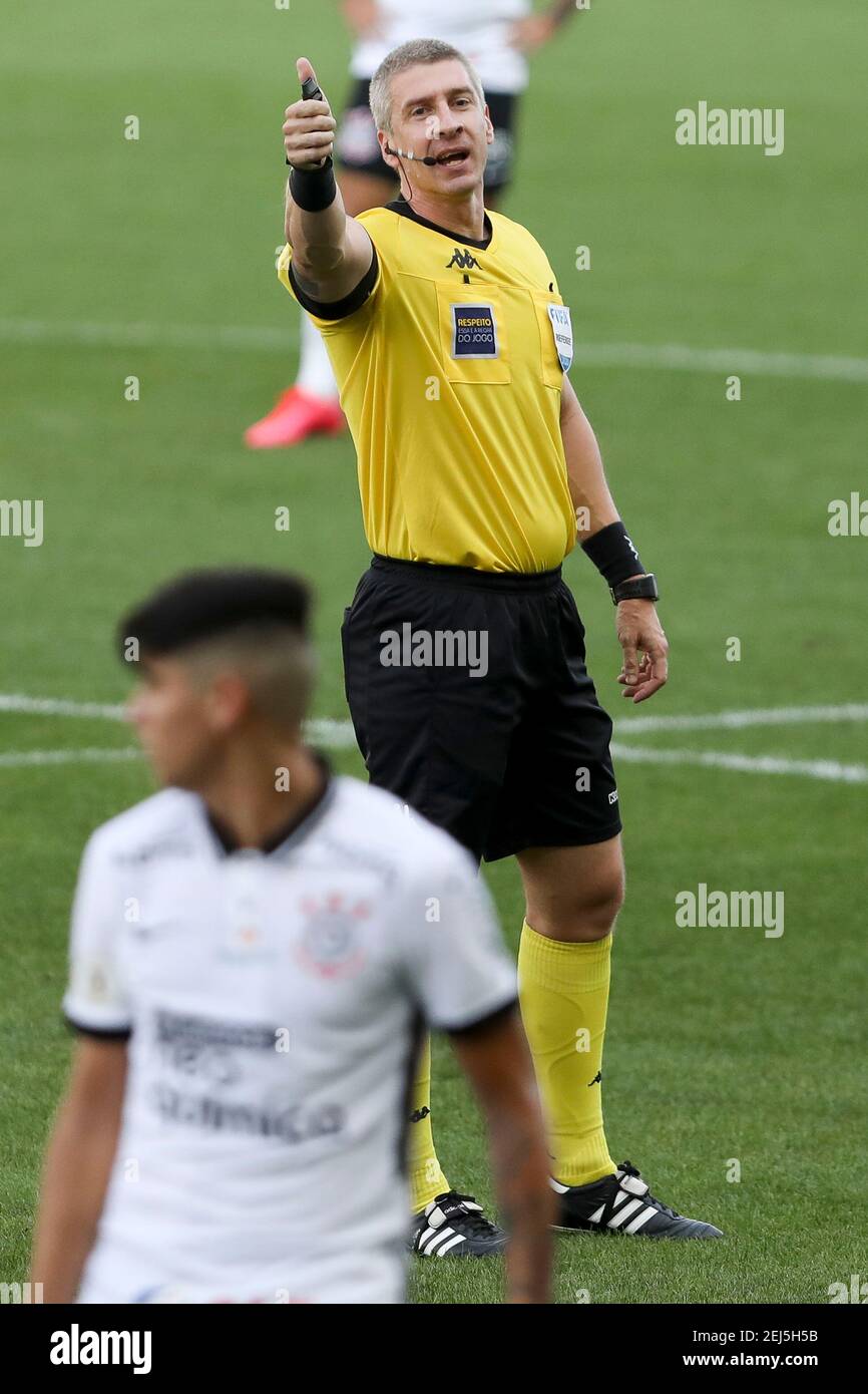 SÃO PAULO, SP - 21.02.2021: CORINTHIENS X VASCO - Anderson Daronco pendant le match entre Corinthiens et Vasco tenu à Neo Química Arena à São Paulo, SP. Le match est valable pour le 37e tour du Brasileirão 2020. (Photo: Marco Galvão/Fotoarena) Banque D'Images