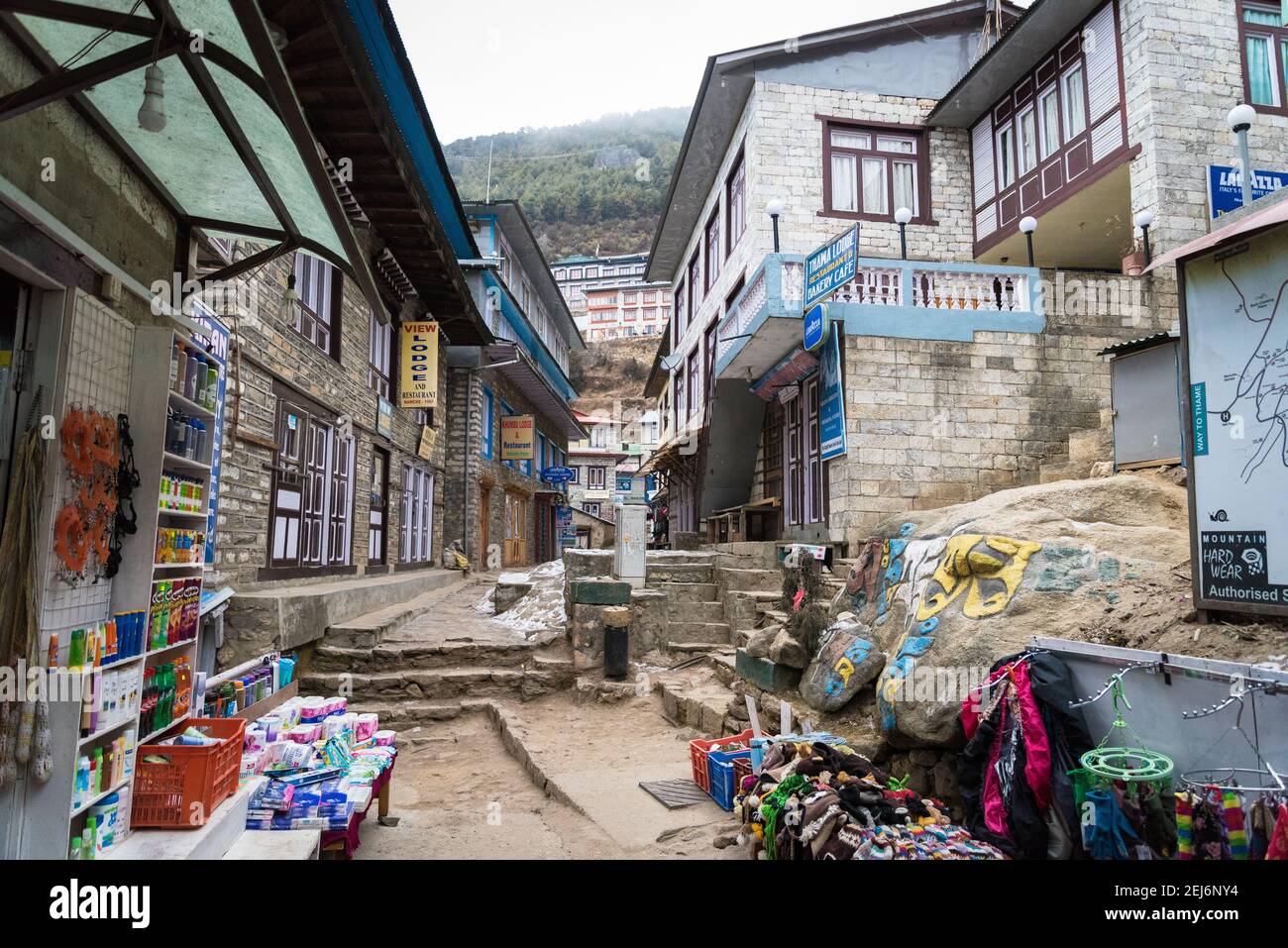 Katmandou, au Népal, est la porte d'entrée de l'Himalaya, de l'Everest et des sommets infinis, des parcs et des aventures. Ici, j'ai visité Katmandou et le parc national de Sagarmatha Banque D'Images