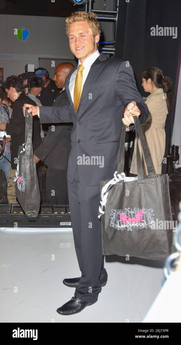 SPENSER PRATT au Heidiwood for Anchor Blue Fashion Show par Heidi Montag au Hollywood and Highland Center à Los Angeles, 04,11, 2008 Banque D'Images SPENSER PRATT au Heidiwood for Anchor Blue Fashion Show par Heidi Montag au Hollywood and Highland Center à Los Angeles, 04,11, 2008 Banque D'Images