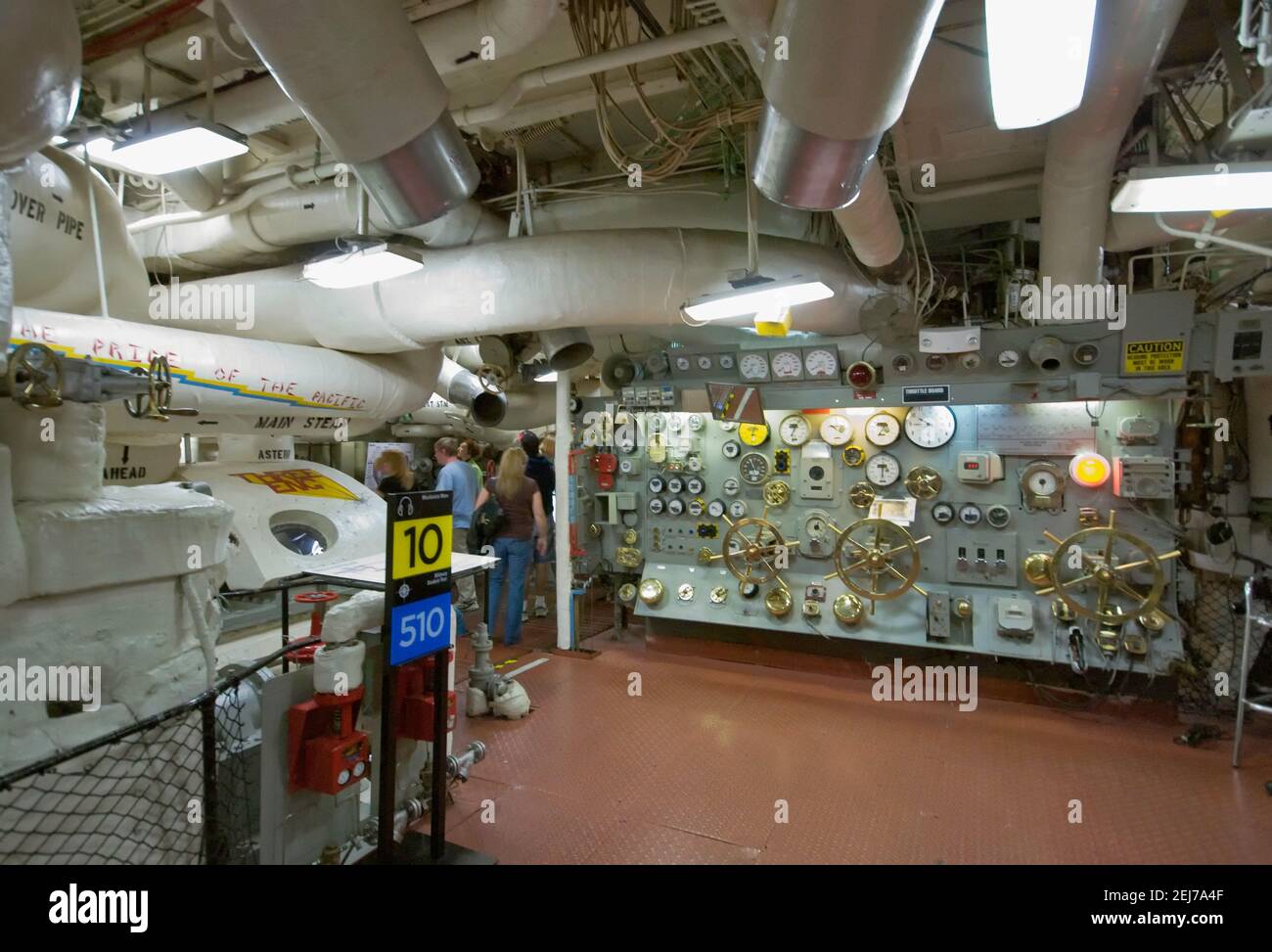 Commandes de la salle des moteurs du navire-musée USS Midway, San Diego, Californie, États-Unis Banque D'Images