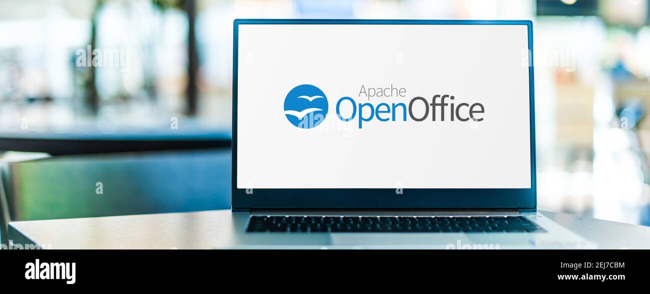 POZNAN, POL - SEP 23, 2020 : ordinateur portable affichant le logo d'Apache  OpenOffice (AOO), une suite logicielle de productivité bureautique open- source Photo Stock - Alamy