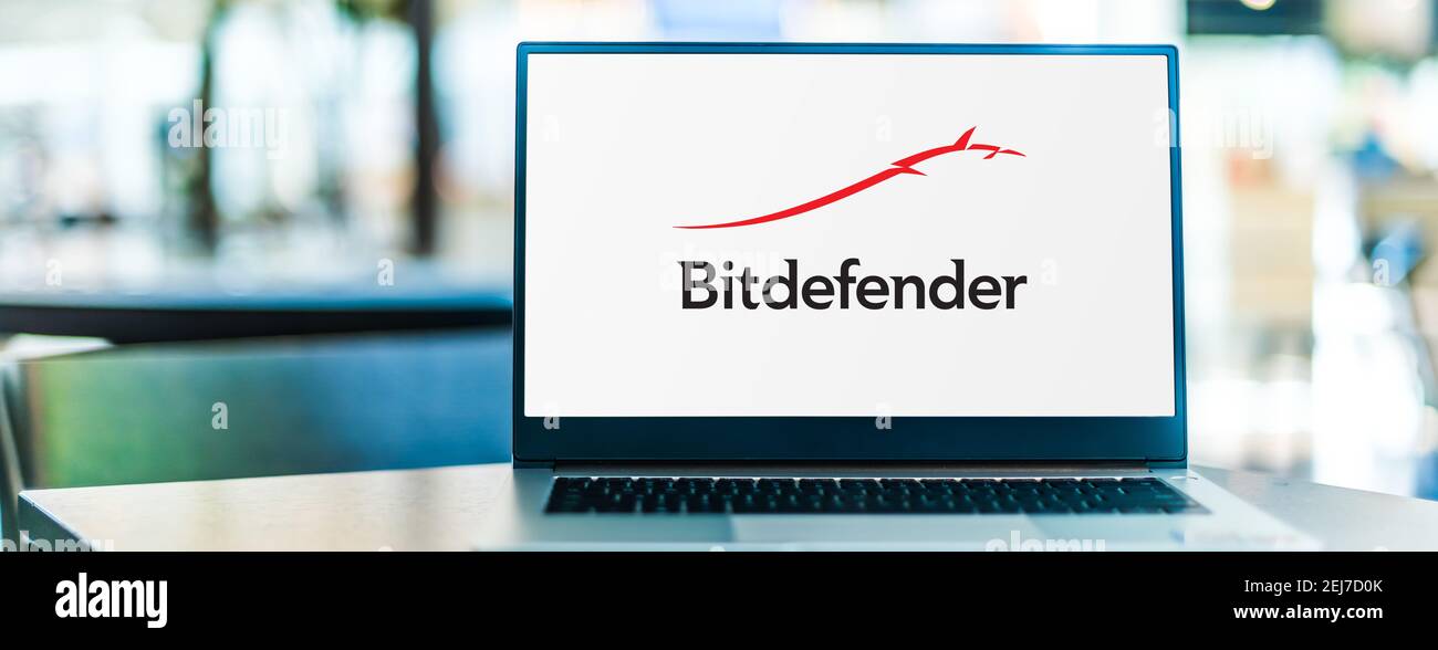 POZNAN, POL - SEP 23, 2020: Ordinateur portable affichant le logo de Bitdefender, une société roumaine de cybersécurité et de logiciels anti-virus Banque D'Images