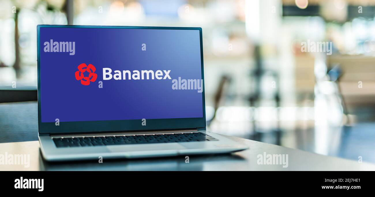 POZNAN, POL - 12 NOVEMBRE 2020 : ordinateur portable affichant le logo de Banamex, la deuxième plus grande banque du Mexique, une filiale de Citigroup. Banque D'Images