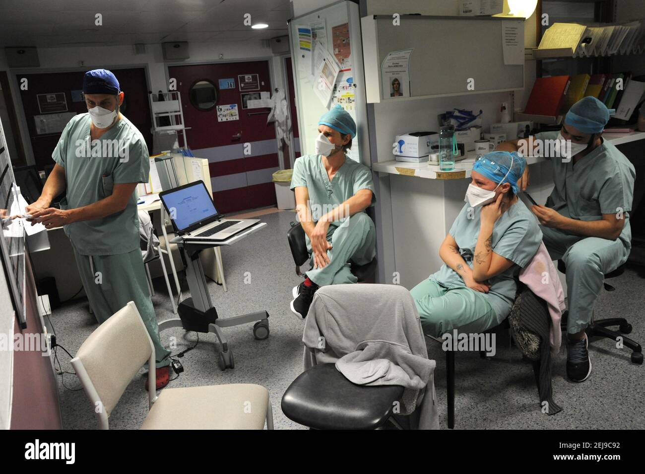 Réunion de transmission à l'hôpital Banque D'Images