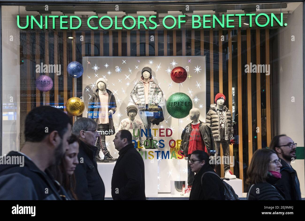 La marque italienne de mode United Colors de Benetton magasin vu en  Espagne. (Photo de Budrul Chukrut / SOPA Images/Sipa USA Photo Stock - Alamy