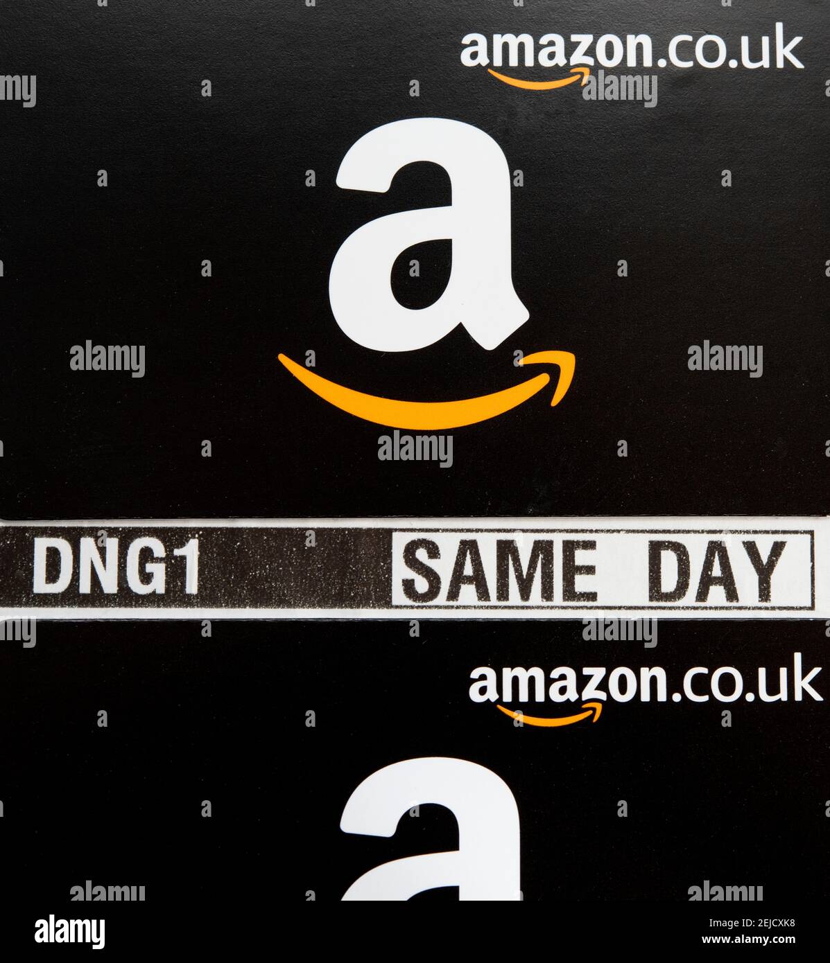 Carte cadeau Amazon et message de livraison de colis le jour même au Royaume-Uni Banque D'Images