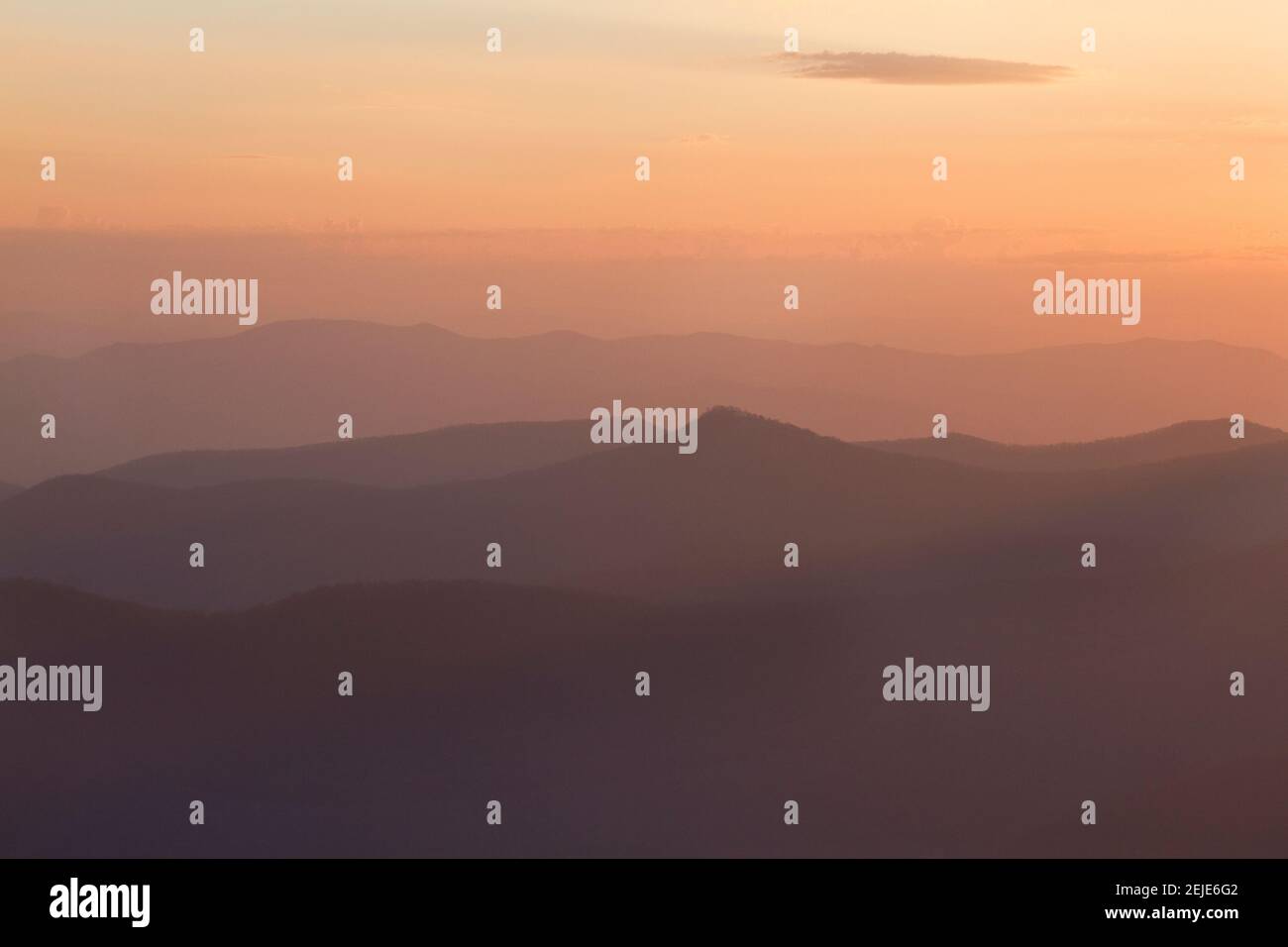 Vue sur le coucher du soleil au Clingmans Dome, parc national des Great Smoky Mountains, Tennessee, États-Unis Banque D'Images