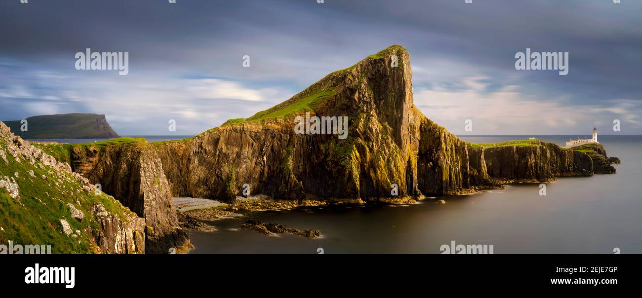 Vue sur la péninsule de Neist point, île de Skye, Écosse Banque D'Images