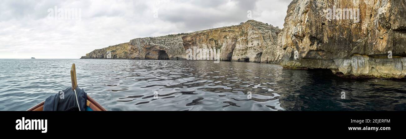 Formations rocheuses en mer Méditerranée, Grotte bleue, Malte Banque D'Images