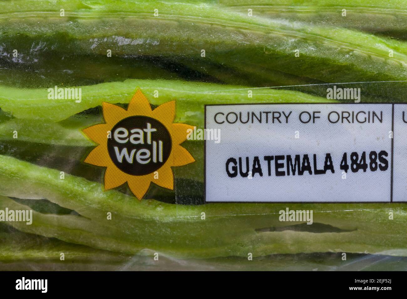 Le pays du Guatemala d'origine et le symbole mangez bien sur le paquet De haricots blancs traditionnels sans chaîne de M&S. Banque D'Images