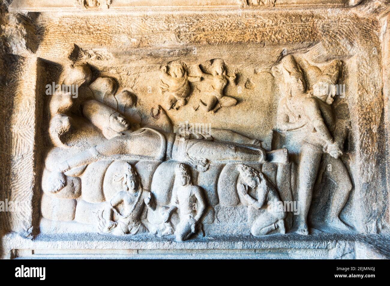 Sculpture de pierre sur la mythologie hindoue dans les rochers énormes de Mahabalipuram, Tamil Nadu, Inde Banque D'Images