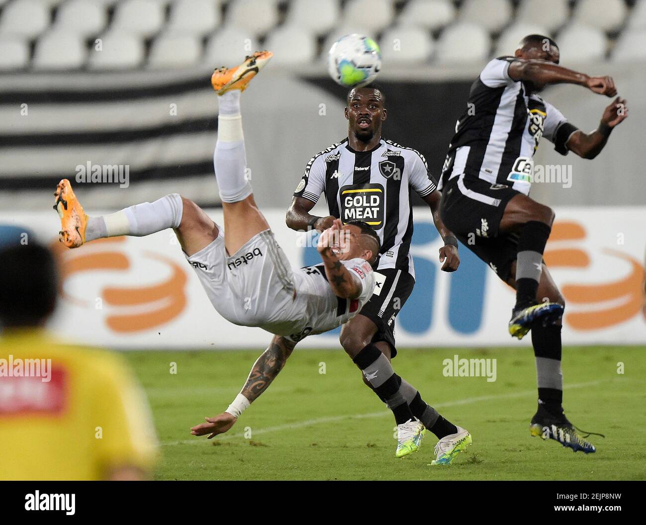 Football Brasileiro Championship Botafogo V Sao Paulo Estadio Nilton Santos Rio De Janeiro Bresil 22 Fevrier 21 Luciano De Sao Paulo En Action Reuters Alexandre Loureiro Photo Stock Alamy Football Brasileiro Championship Botafogo V Sao Paulo Estadio Nilton Santos Rio De Janeiro Bresil 22 Fevrier 21 Luciano De Sao Paulo En Action Reuters Alexandre Loureiro Photo Stock Alamy