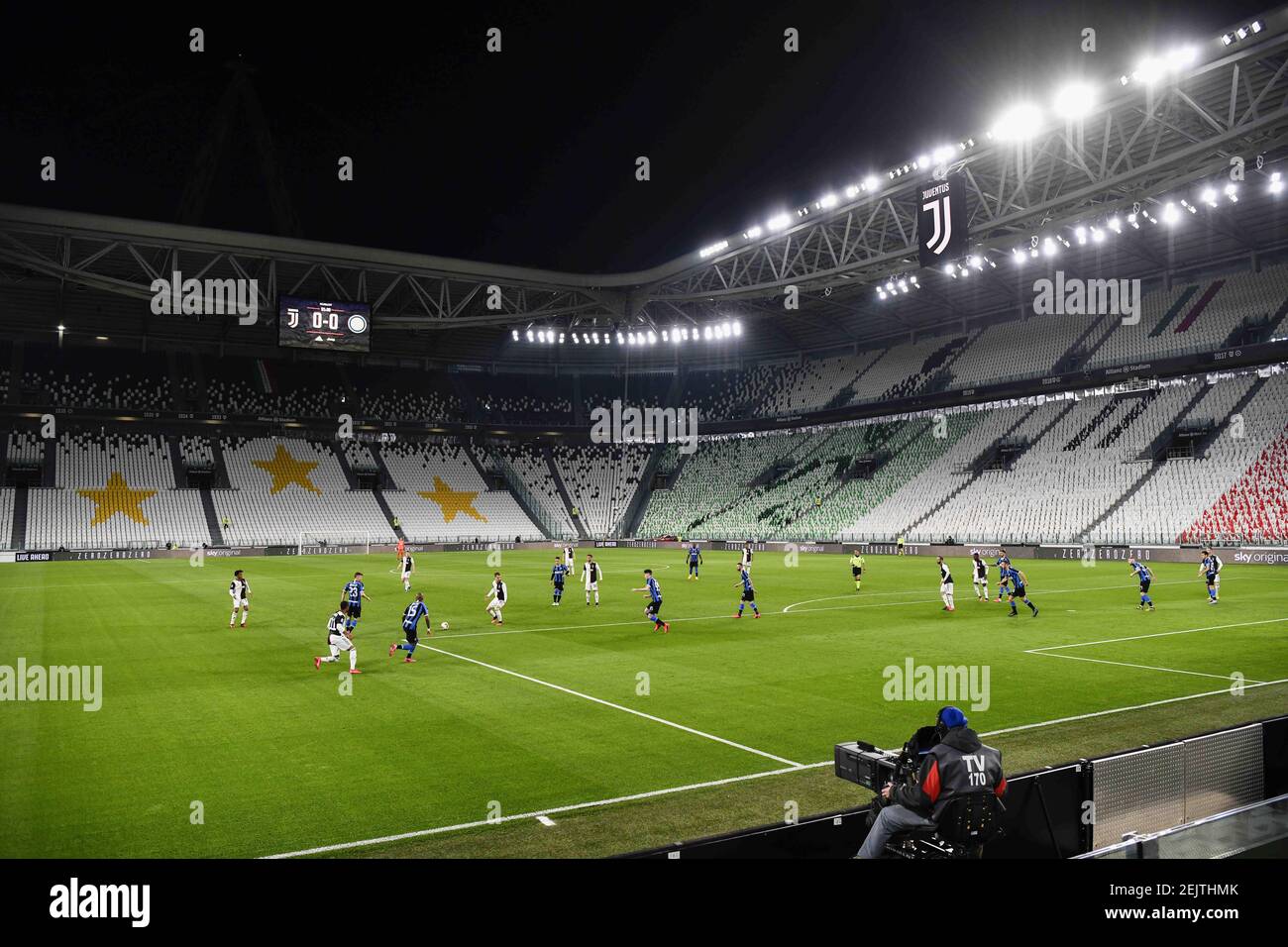 Sièges vides dans le stade pendant Juventus vs Inter - Campionato di calcio série A TIM 2019/2020 - Stade Allianz à Turin, Italie le 8 mars 2020. Le match a été joué sans fans car les portes ont été fermées au public pendant une quarantaine à grande échelle en vigueur pendant l'épidémie de coronavirus COVID-19. (Photo de Marco Alpozzi/Lapresse/Sipa USA) Banque D'Images
