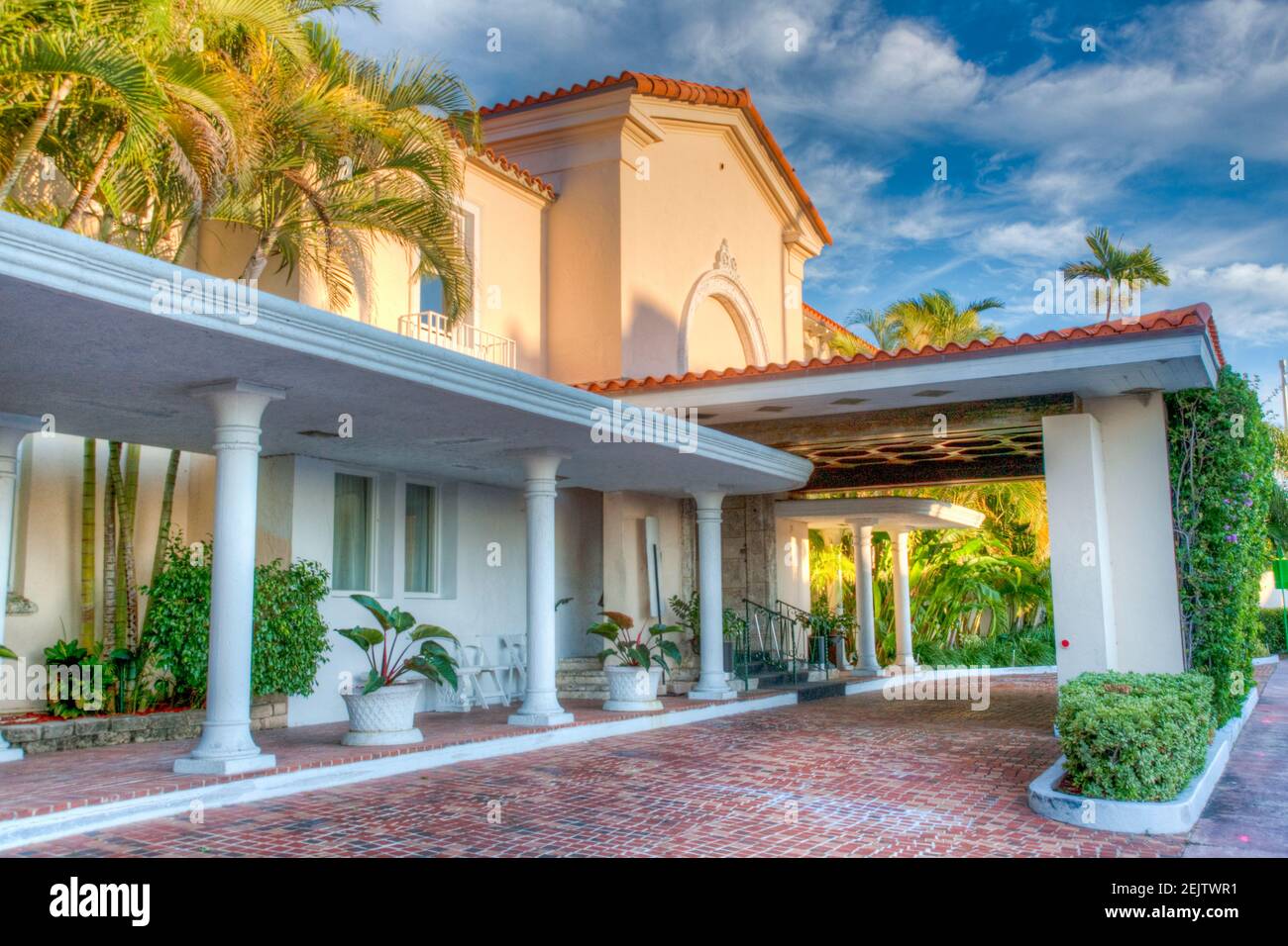 L'entrée principale de l'ancien Surf Club à Surfside, Miami Beach, Floride, fait maintenant partie de l'hôtel four Seasons. Banque D'Images