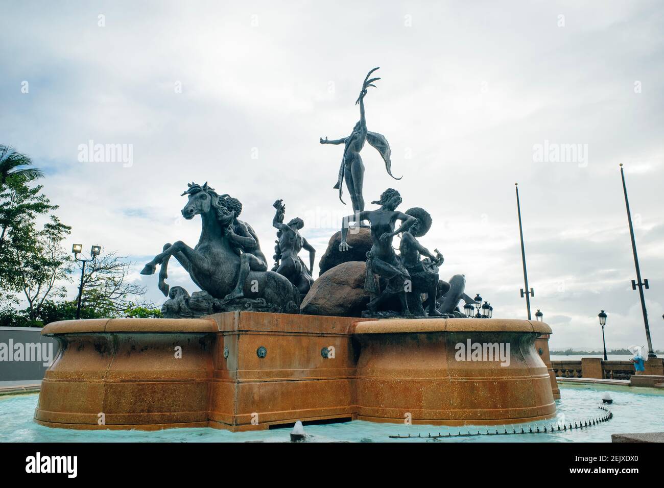 La statue historique de la fontaine Paseo de la Princesa située dans le vieux San Juan Puerto Rico - fev, 2021 Banque D'Images