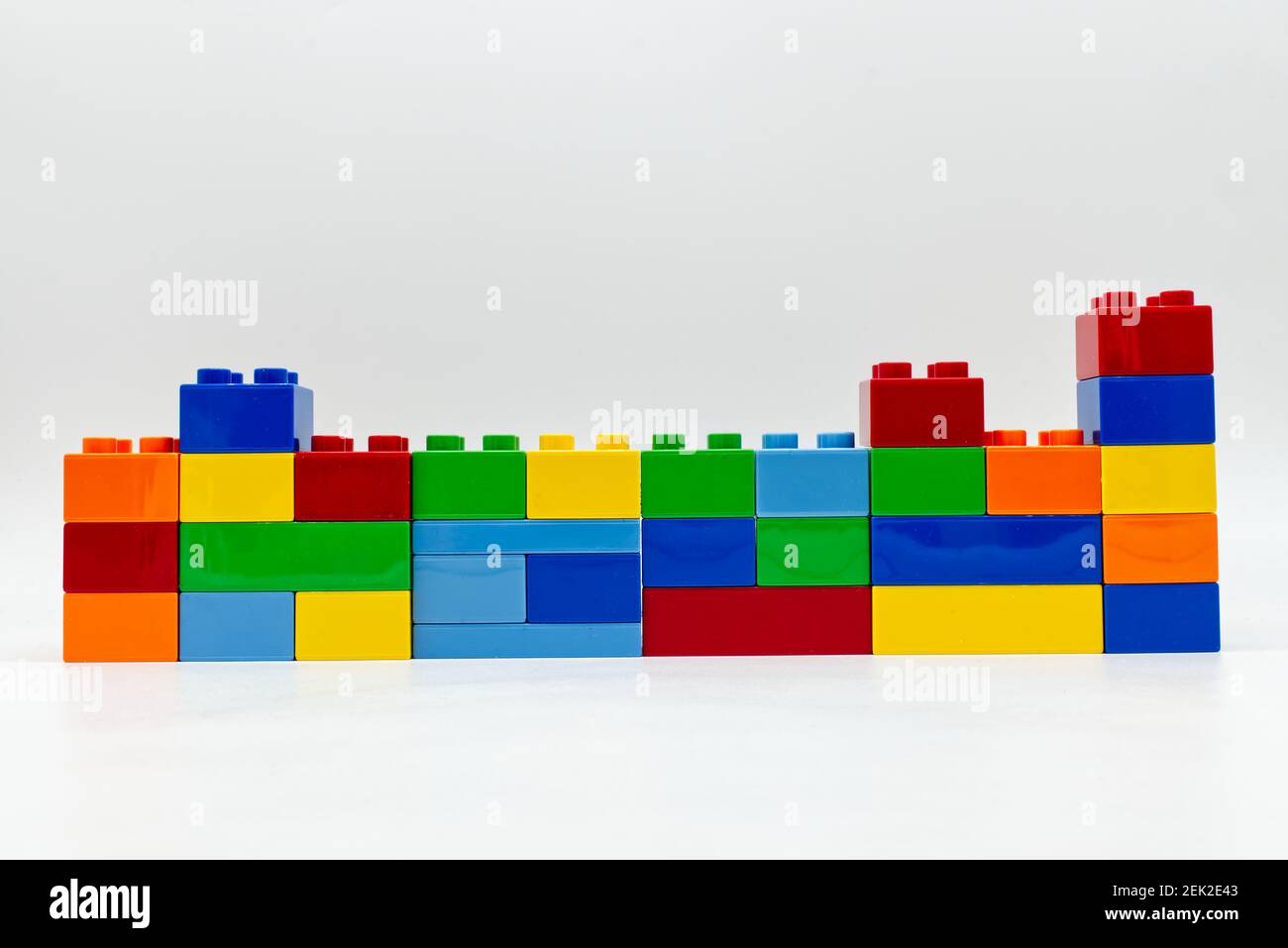 Fond Gros Tas De Blocs De Lego Colorés Fond, Image De Blocs Lego, Blocs De  Construction, Légo Image de Fond Pour le Téléchargement Gratuit - Pngtree