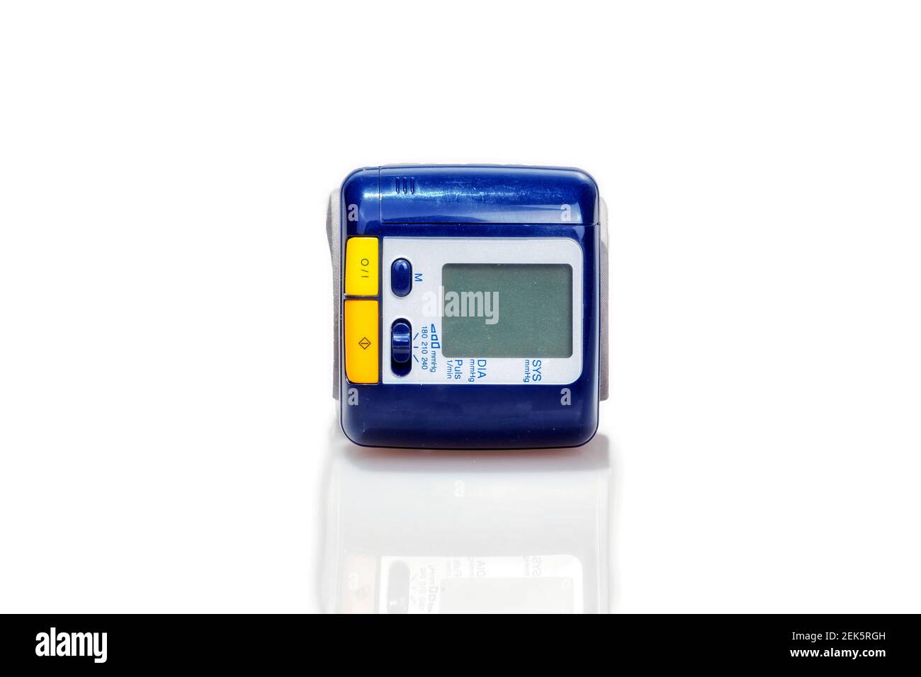 Moniteur de pression artérielle numérique LCD sur poignet avec moniteur de fréquence cardiaque Banque D'Images