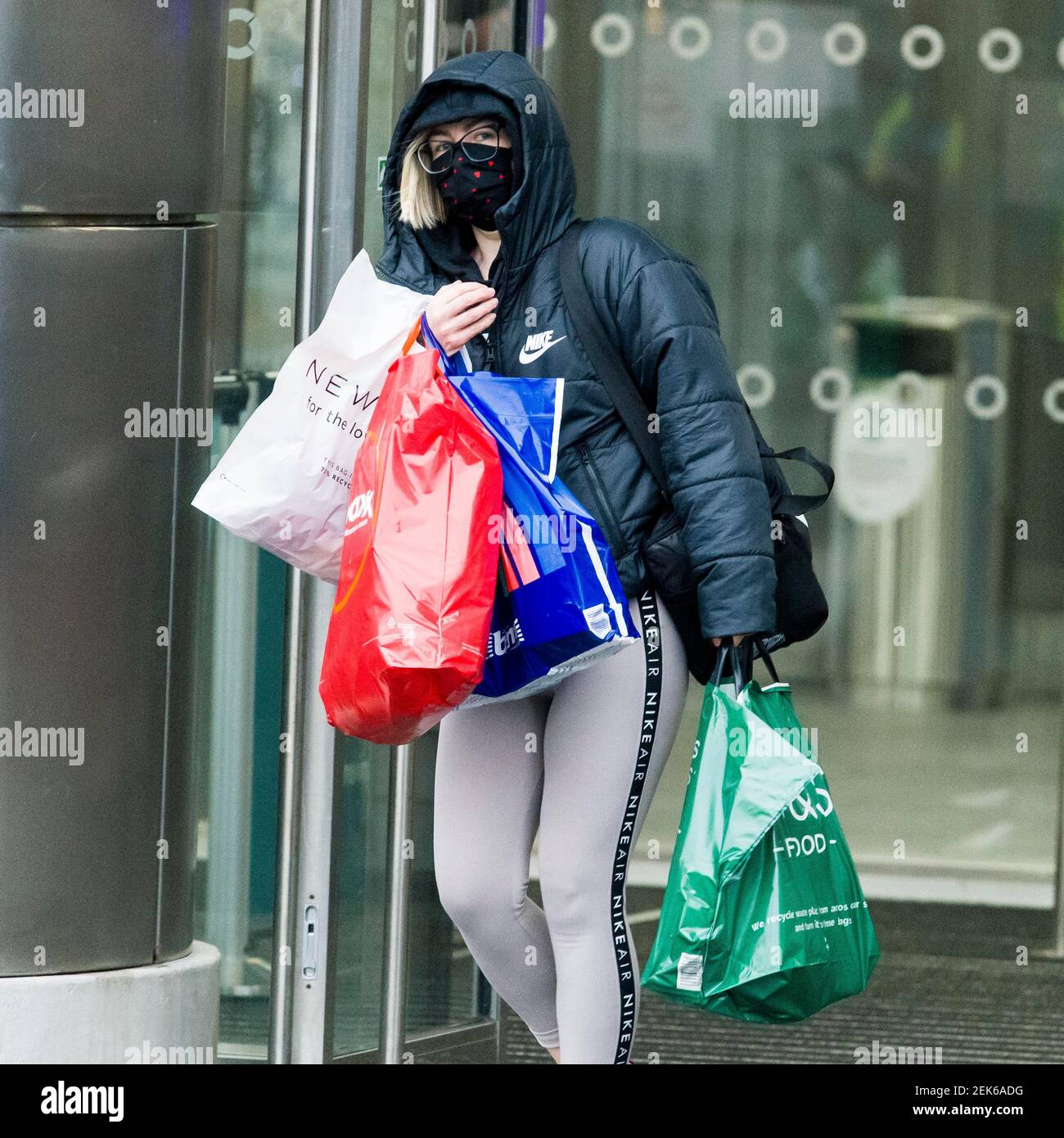 La boutique publique du « centre » de Livingston, West Lothian, avant un confinement de niveau 4, est introduite aujourd'hui (20 novembre) à 18:00, en raison de la montée des cas de covid-19. Crédit: Euan Cherry Banque D'Images