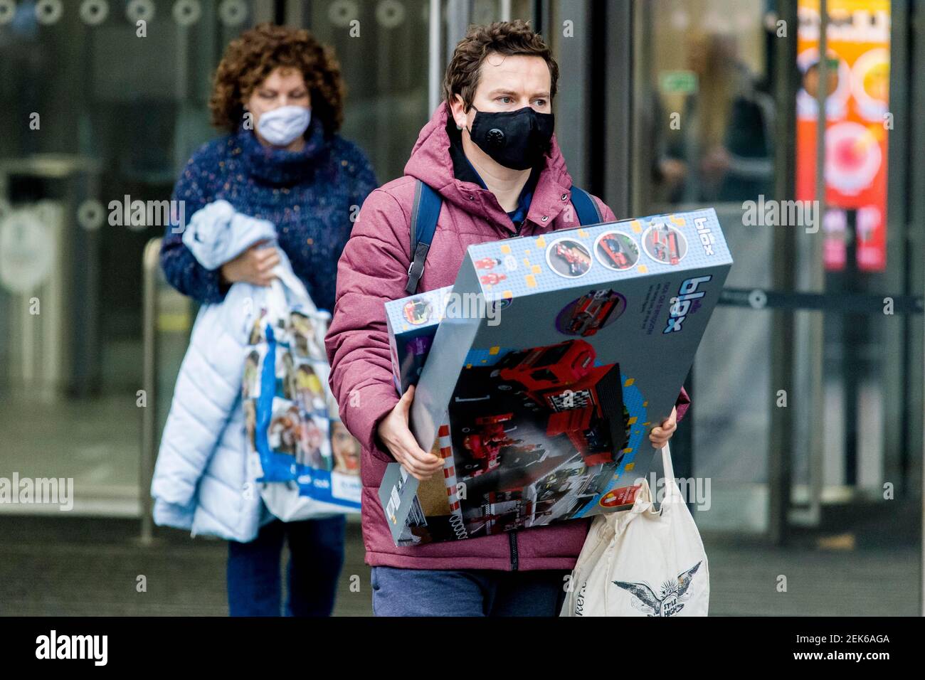La boutique publique du « centre » de Livingston, West Lothian, avant un confinement de niveau 4, est introduite aujourd'hui (20 novembre) à 18:00, en raison de la montée des cas de covid-19. Crédit: Euan Cherry Banque D'Images