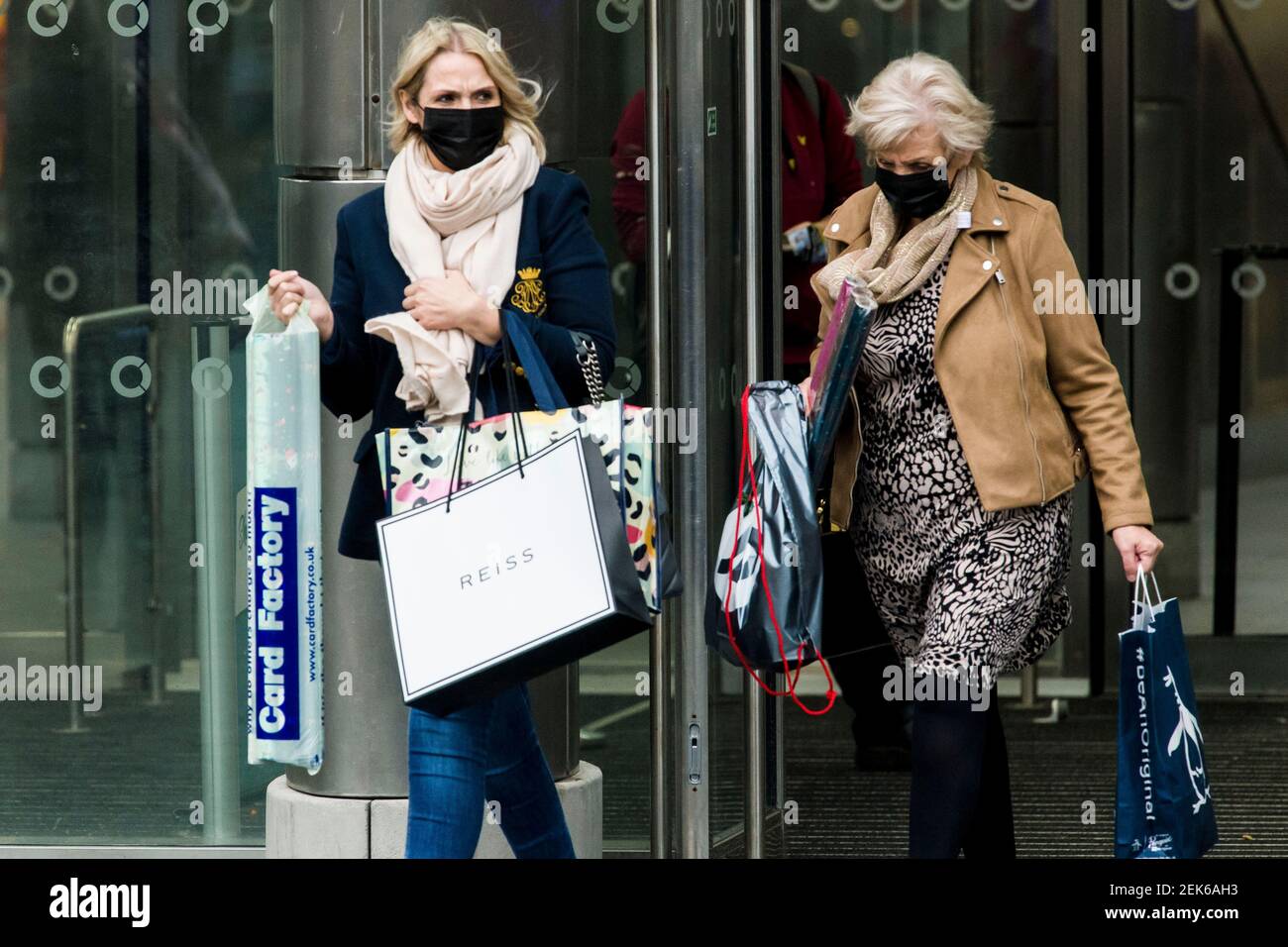 La boutique publique du « centre » de Livingston, West Lothian, avant un confinement de niveau 4, est introduite aujourd'hui (20 novembre) à 18:00, en raison de la montée des cas de covid-19. Crédit: Euan Cherry Banque D'Images