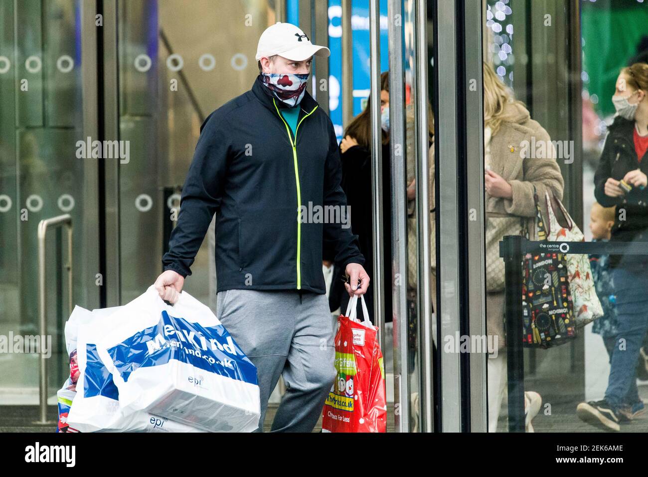 La boutique publique du « centre » de Livingston, West Lothian, avant un confinement de niveau 4, est introduite aujourd'hui (20 novembre) à 18:00, en raison de la montée des cas de covid-19. Crédit: Euan Cherry Banque D'Images