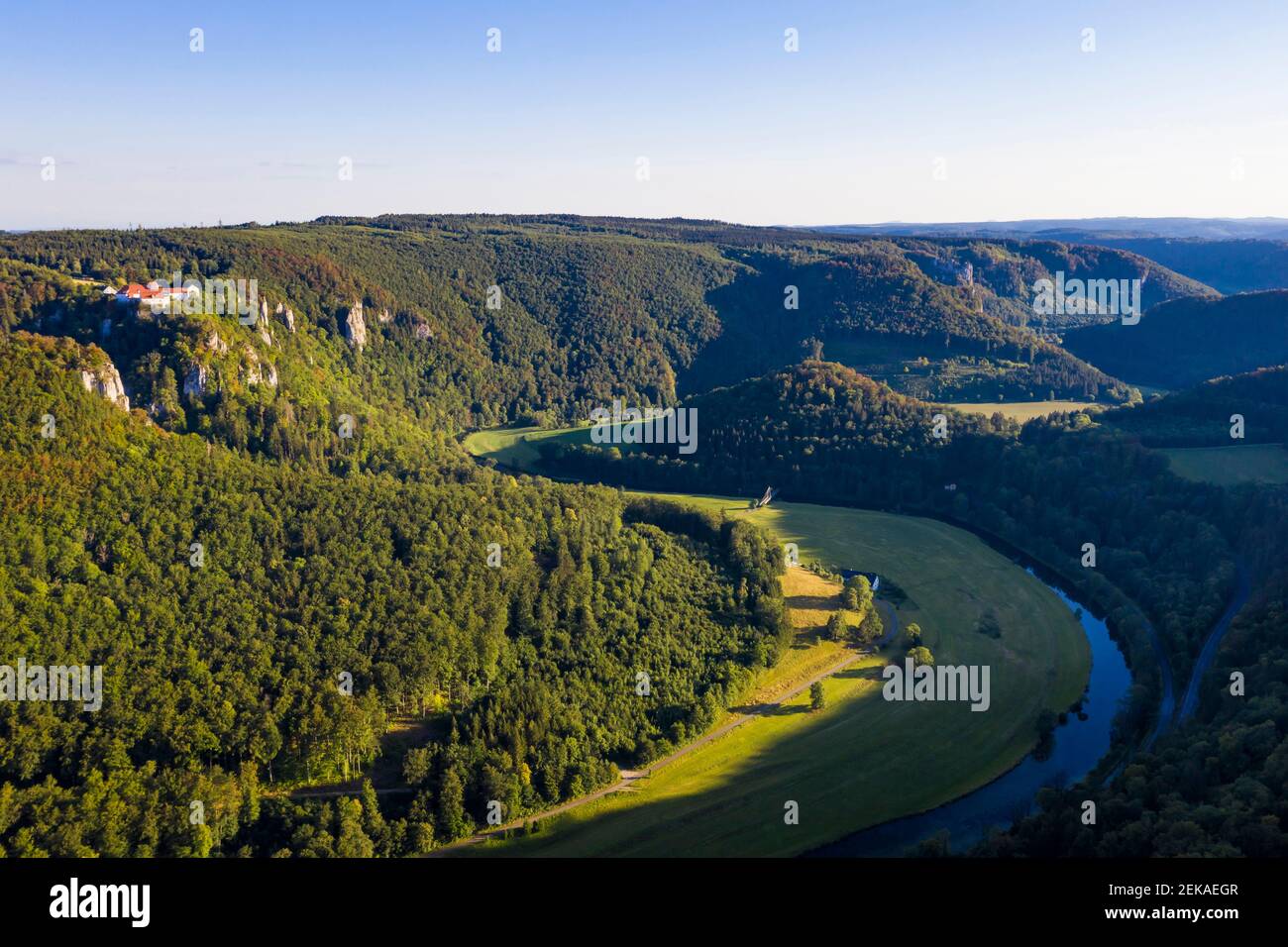 Allemagne, Bade-Wurtemberg, Alb souabe, Parc naturel du Haut-Danube, Vallée  du Haut-Danube, vue aérienne de la vallée Photo Stock - Alamy