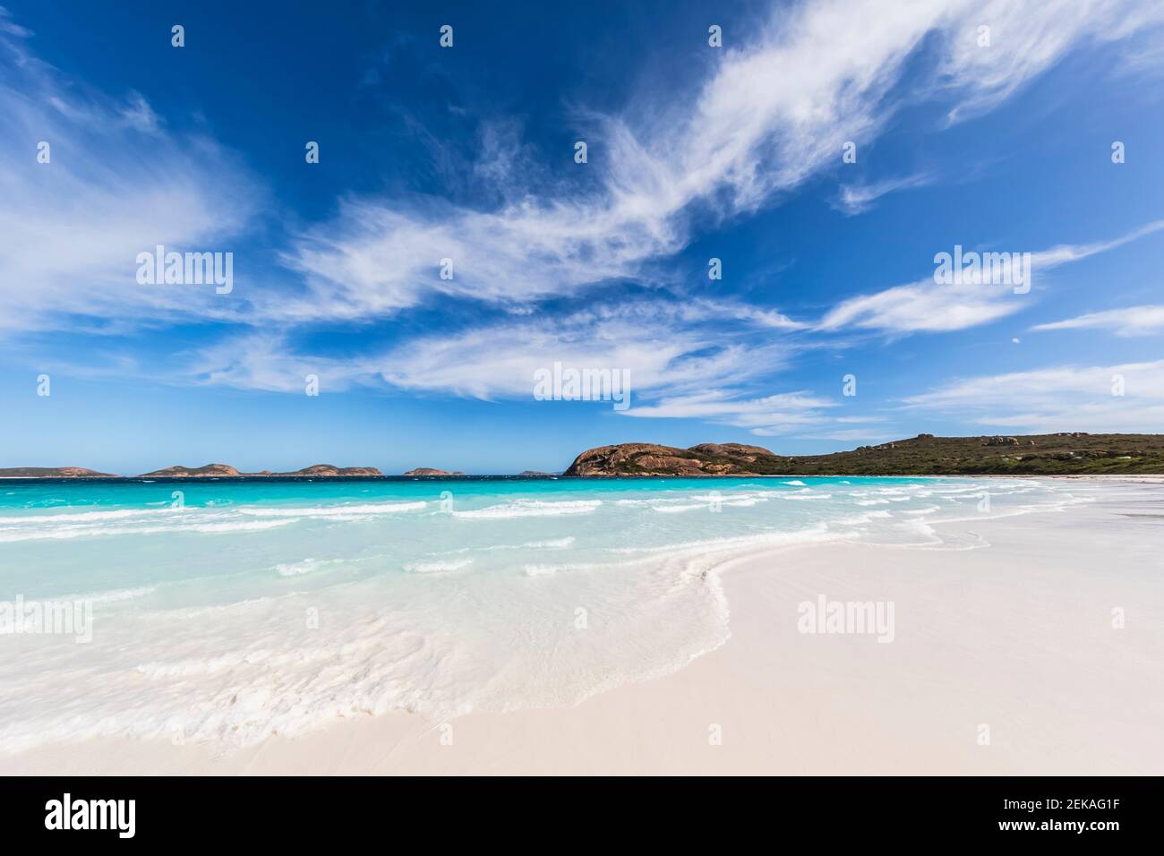 Vague de mer sur une plage de sable, Australie occidentale Banque D'Images