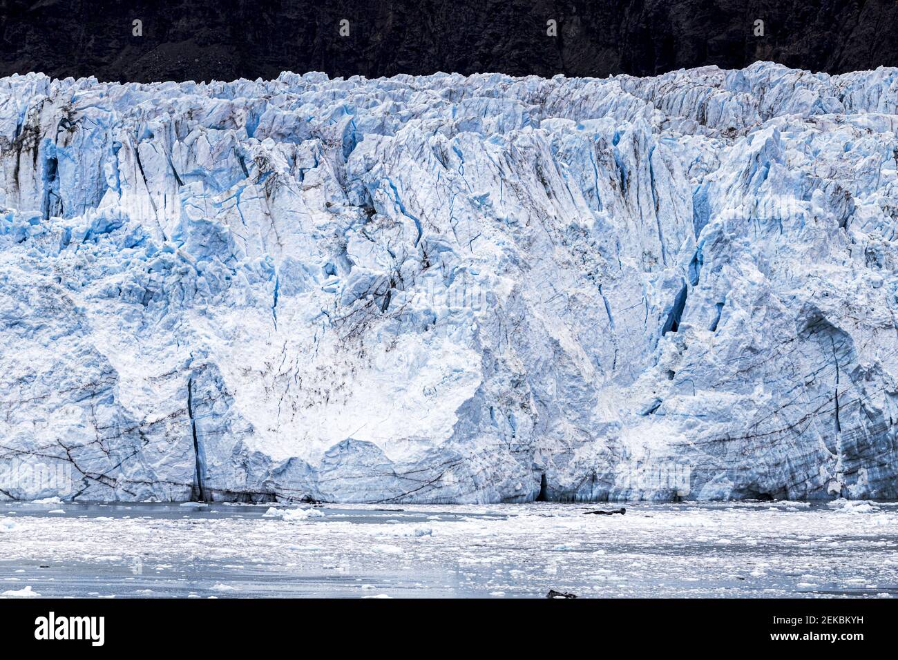 La face cassée du glacier Margerie dans le bras de mer de Tarr, Glacier Bay, Alaska, États-Unis Banque D'Images