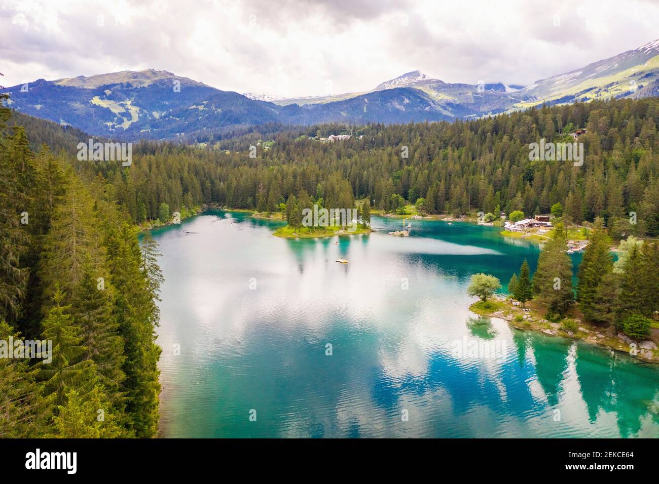 Suisse, Graubunden, Lac de Cauma, vue aérienne du lac Banque D'Images