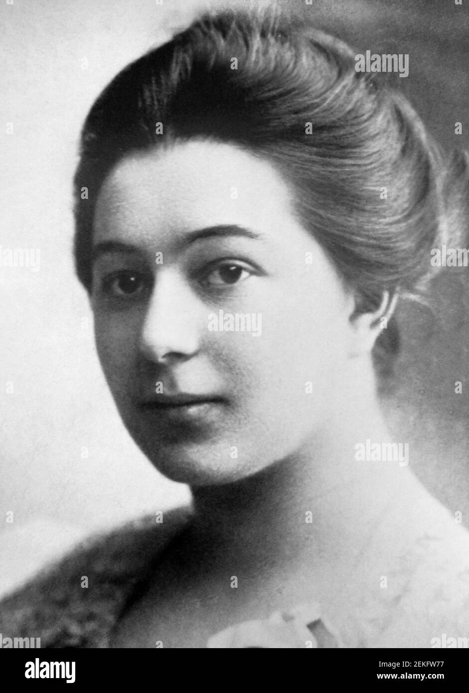 Sonia Delaunay, portrait de l'artiste française, née Sarah Ilinitchna Stern (1885-1979), sous le nom de Sonia Terk, vers 1912. Banque D'Images