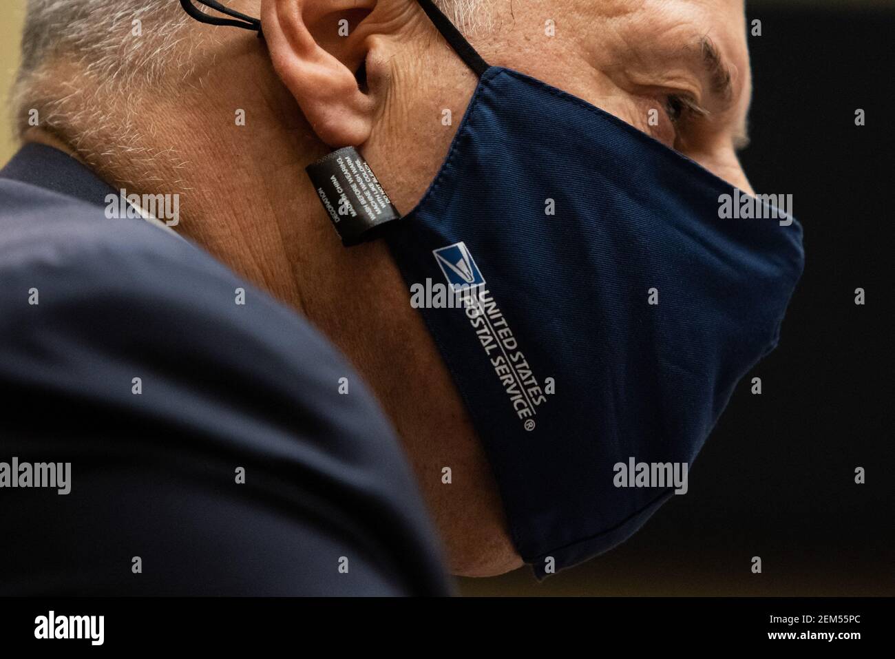 Le ministre des postes des États-Unis, Louis Dejoy, examine pendant une audition de la Commission de surveillance et de réforme de la Chambre des communes les propositions législatives visant à mettre le Service postal des États-Unis sur une base financière durable. Le mercredi 24 février 2021 sur Capitol Hill à Washington. Photo de Graeme Jennings/Pool/ABACAPRESS.COM Banque D'Images