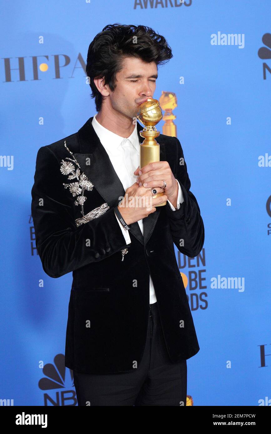 Meilleure performance par un acteur dans un rôle de soutien dans une série, Limited Series ou Motion Picture Made for Television pour Ben Whishaw, vainqueur d'un scandale très anglais, pose avec le trophée lors de la salle de presse « 76e Annual Golden Globe Awards » de la NBC tenue à l'hôtel Beverly Hilton le 06 janvier 2019 à Beverly Hills, CA, USA (photo de JC Olivera/Sipa USA) Banque D'Images