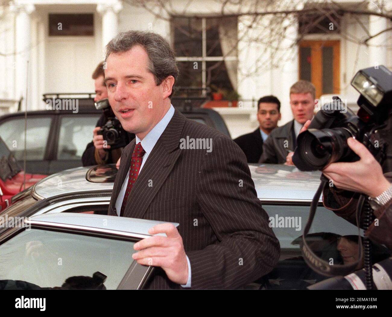 Dossier photo en date du 15/02/96 du ministre des Affaires étrangères William Waldegrave, qui a déclaré que la « propagande » contre Saddam Hussein, demandée par le premier ministre de l'époque Margaret Thatcher, n'était pas difficile à venir, Mais il a mis en garde qu'une telle tactique pourrait remettre en question les raisons pour lesquelles les entreprises britanniques avaient vendu des munitions à l'Irak, malgré les atrocités commises pendant le règne de Saddam. Banque D'Images