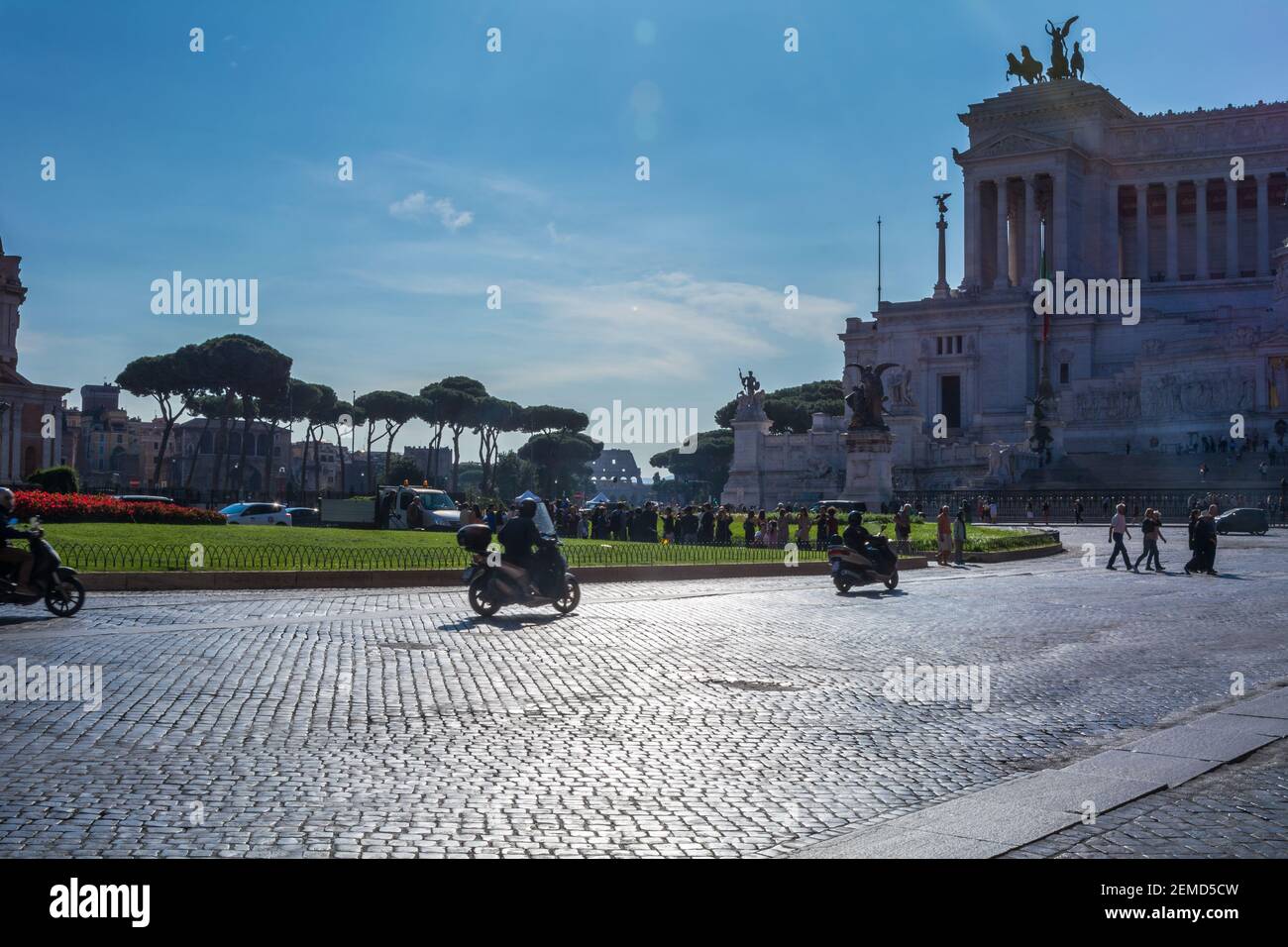 Rome, Italie - 03 octobre 2018 : place de Venise et fragment du monument d'Altare della Patria Banque D'Images