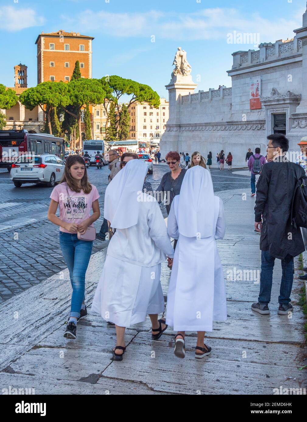 Rome, Italie - 03 octobre 2018 : place de Venise et fragment du monument d'Altare della Patria Banque D'Images