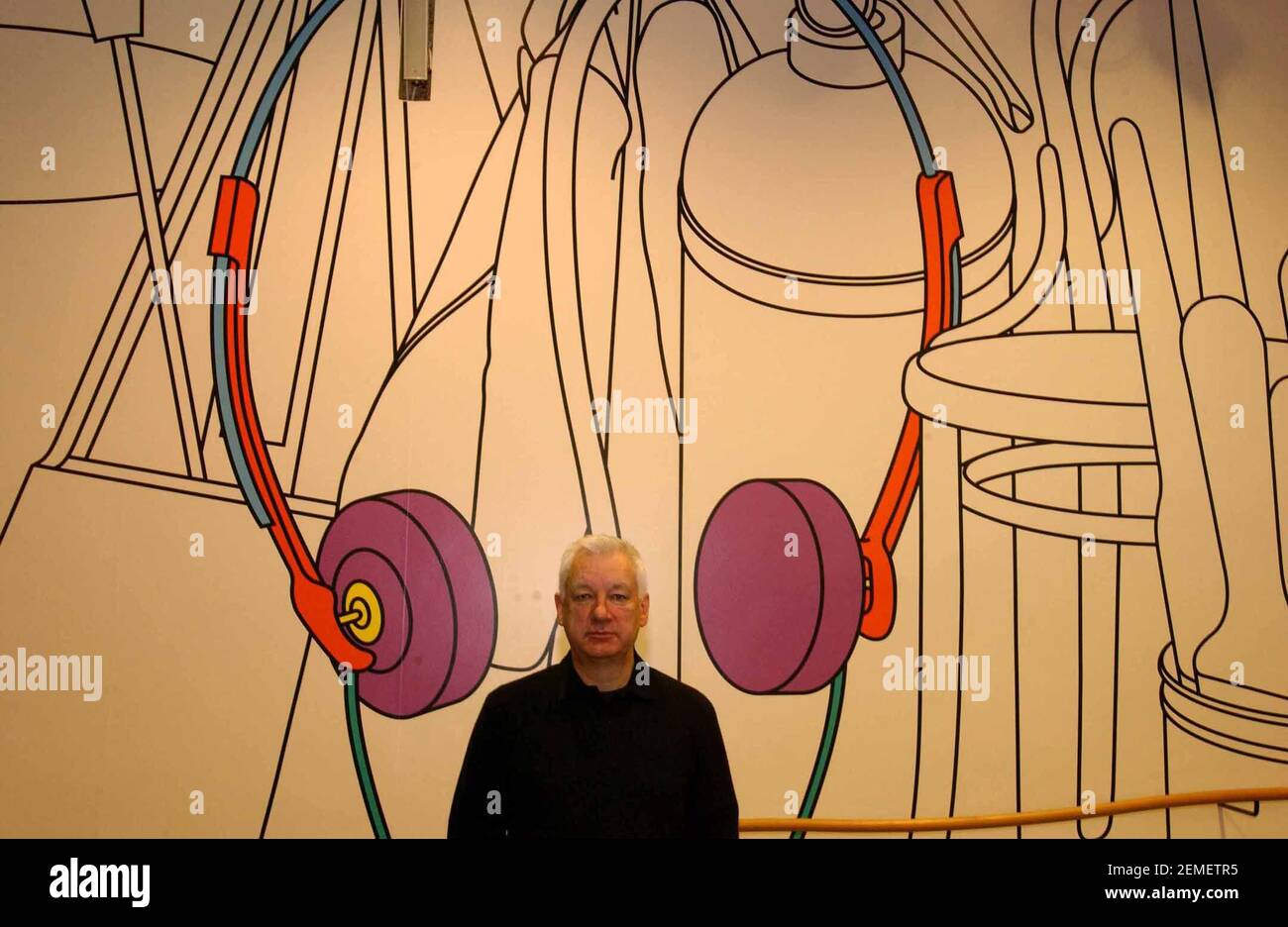 MICHAEL CRAIG MARTIN AVEC SON DESSIN MURAL LABAN DANS LA CONCOARSE DU NOUVEL INSTITUT DE DANSE LABAN EN SE8. 29/1/02 PILSTON Banque D'Images