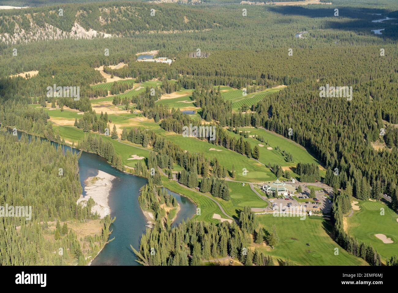 Parcours de golf Banff Springs. Vue depuis le sommet de tunnel Mountain Trail. Parc national Banff, Rocheuses canadiennes, Alberta, Canada. Banque D'Images