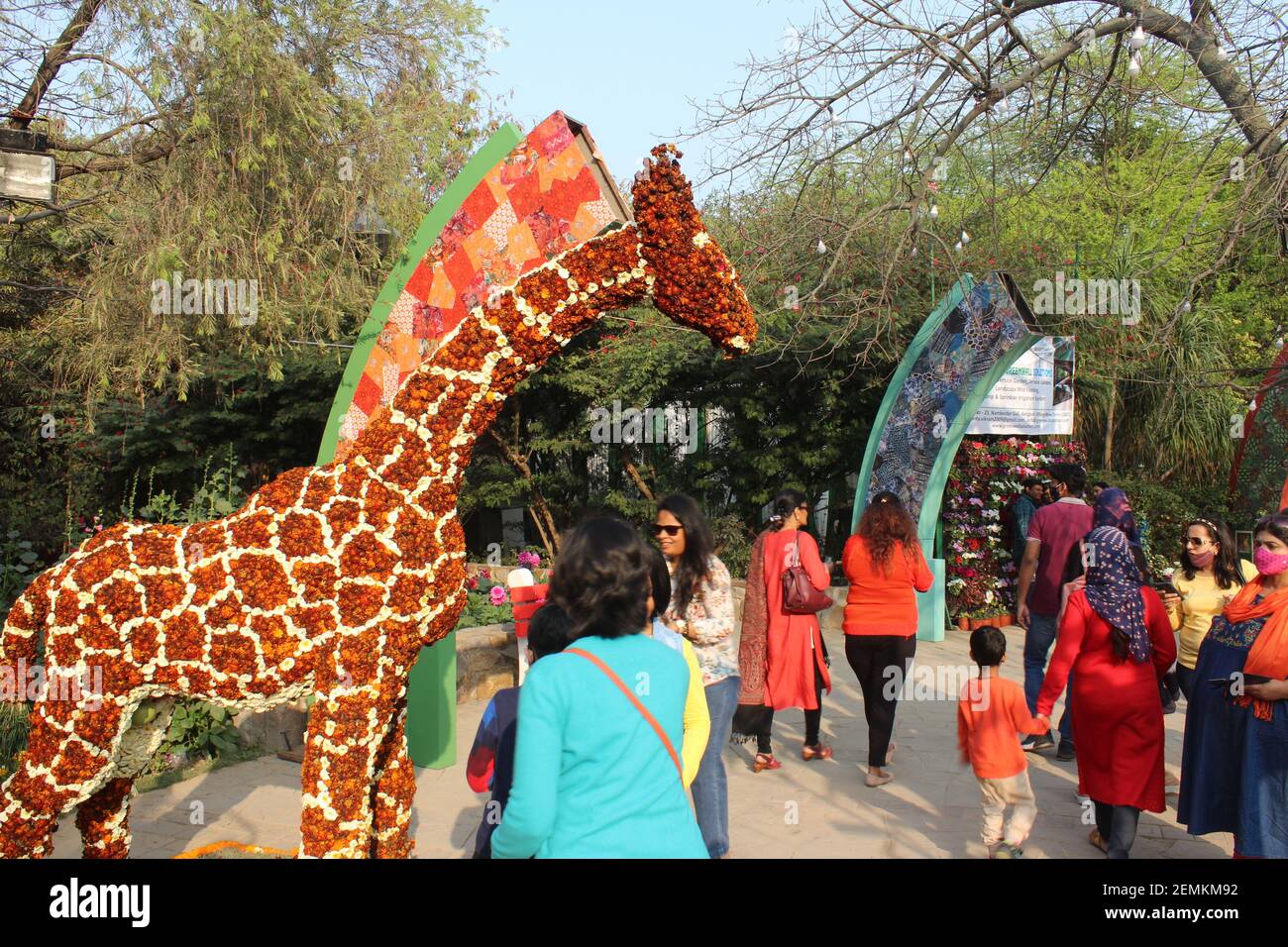 Personnes au 34e Festival du tourisme de jardin, jardin des cinq sens, New Delhi, Inde Banque D'Images