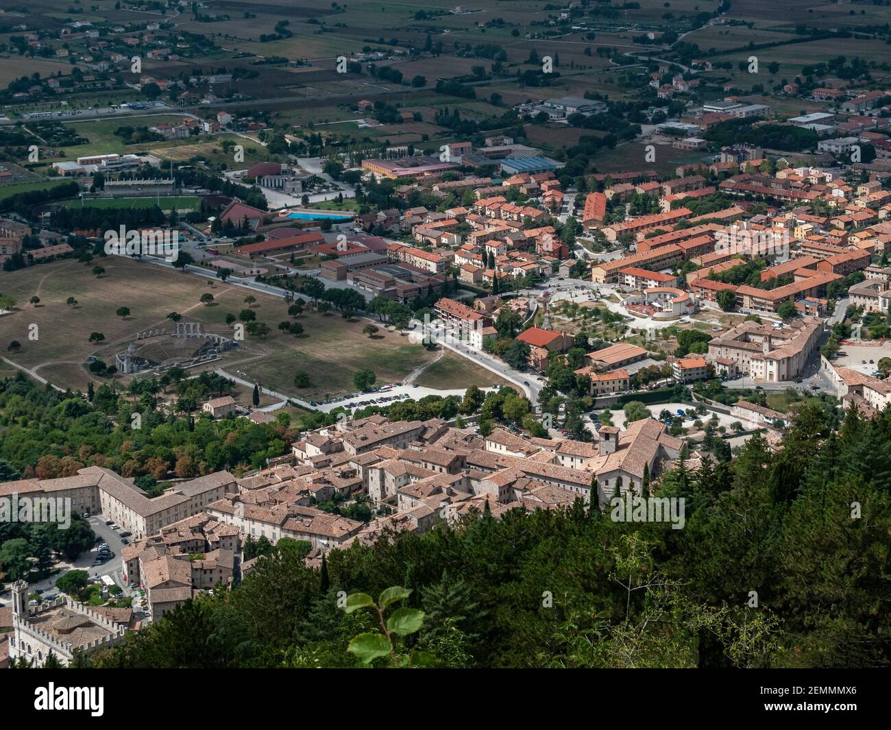 Vue imprenable sur la ville médiévale de Gubbio. Province de Pérouse, Ombrie, Italie, Europe Banque D'Images